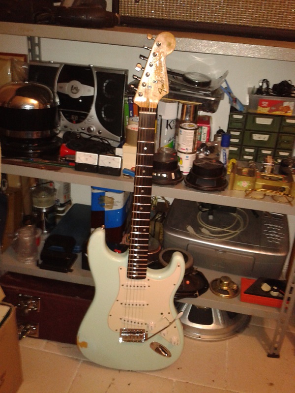 Le Fender Stratocaster Made in Korea by Samick.