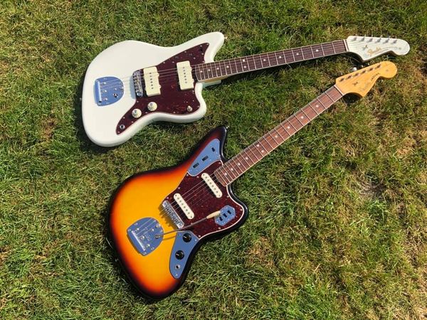 Le due chitarre Fender più costose ma che  rischiarono di essere tolte dalla produzione agli inizi degli anni 70's.