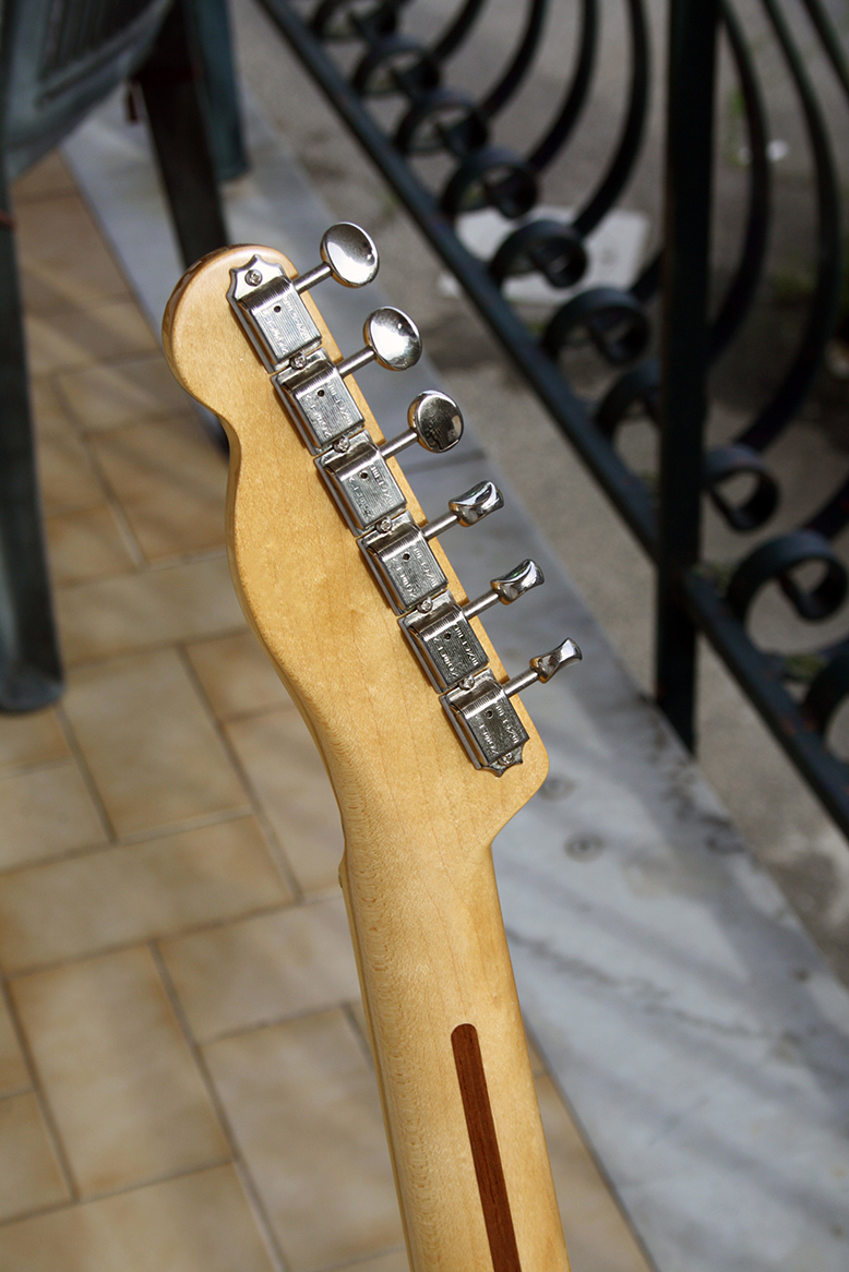 Strumento 2: Fender Baja Telecaster 50's