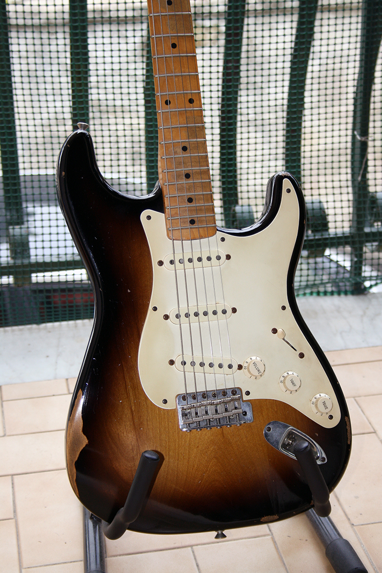 Strumento 4: Fender Stratocaster Road Worn 50's