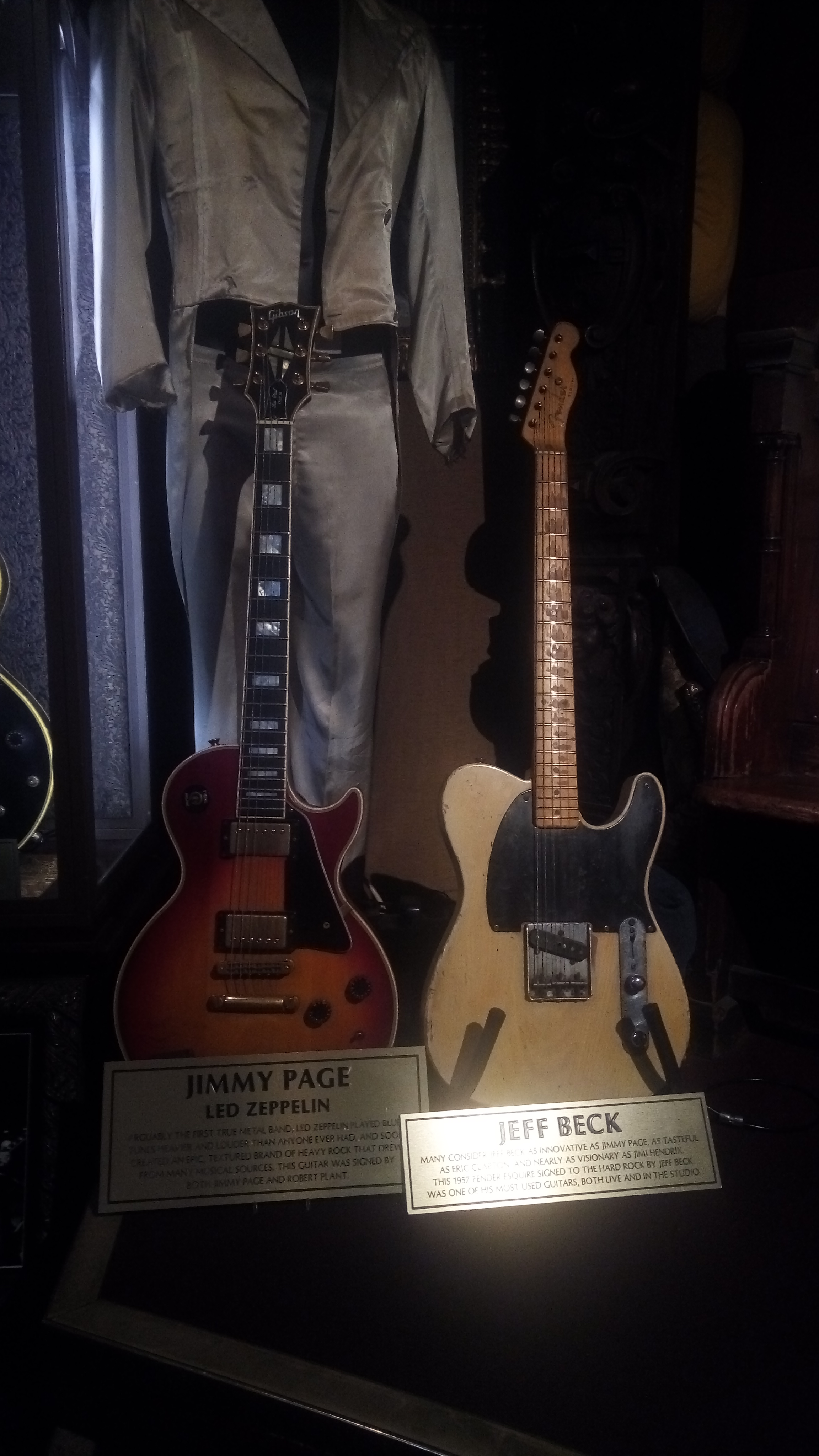 Di quale chitarra di Jimmy Page si tratta?