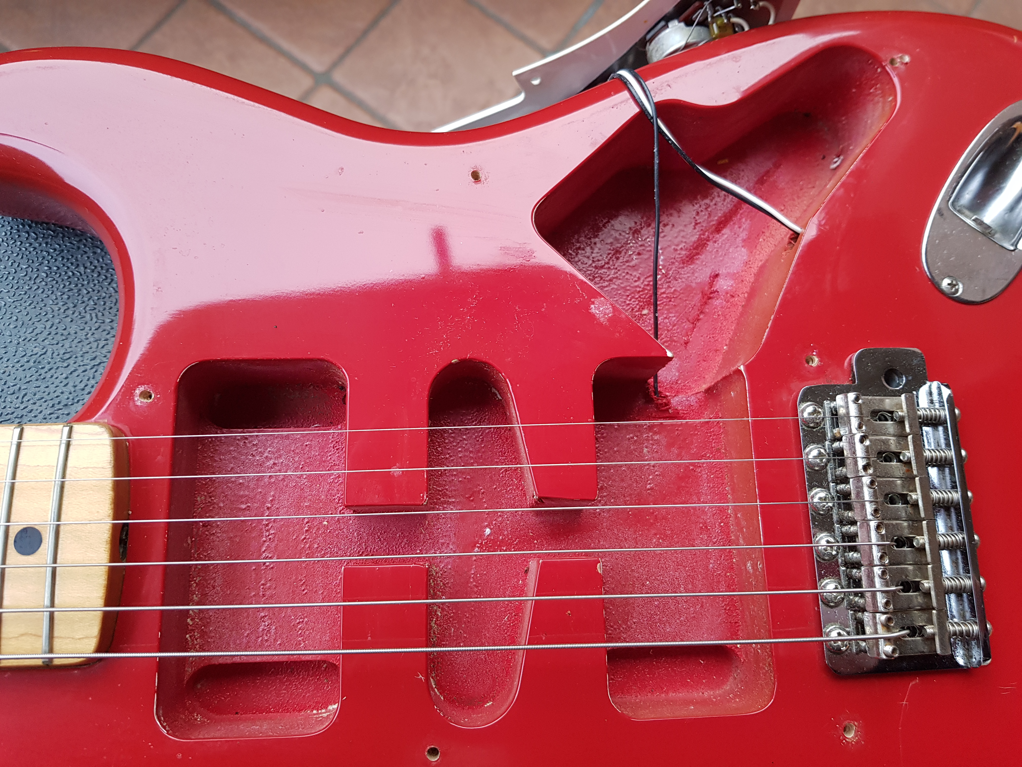 Aiuto .... Fender Stratocaster JAPAN 