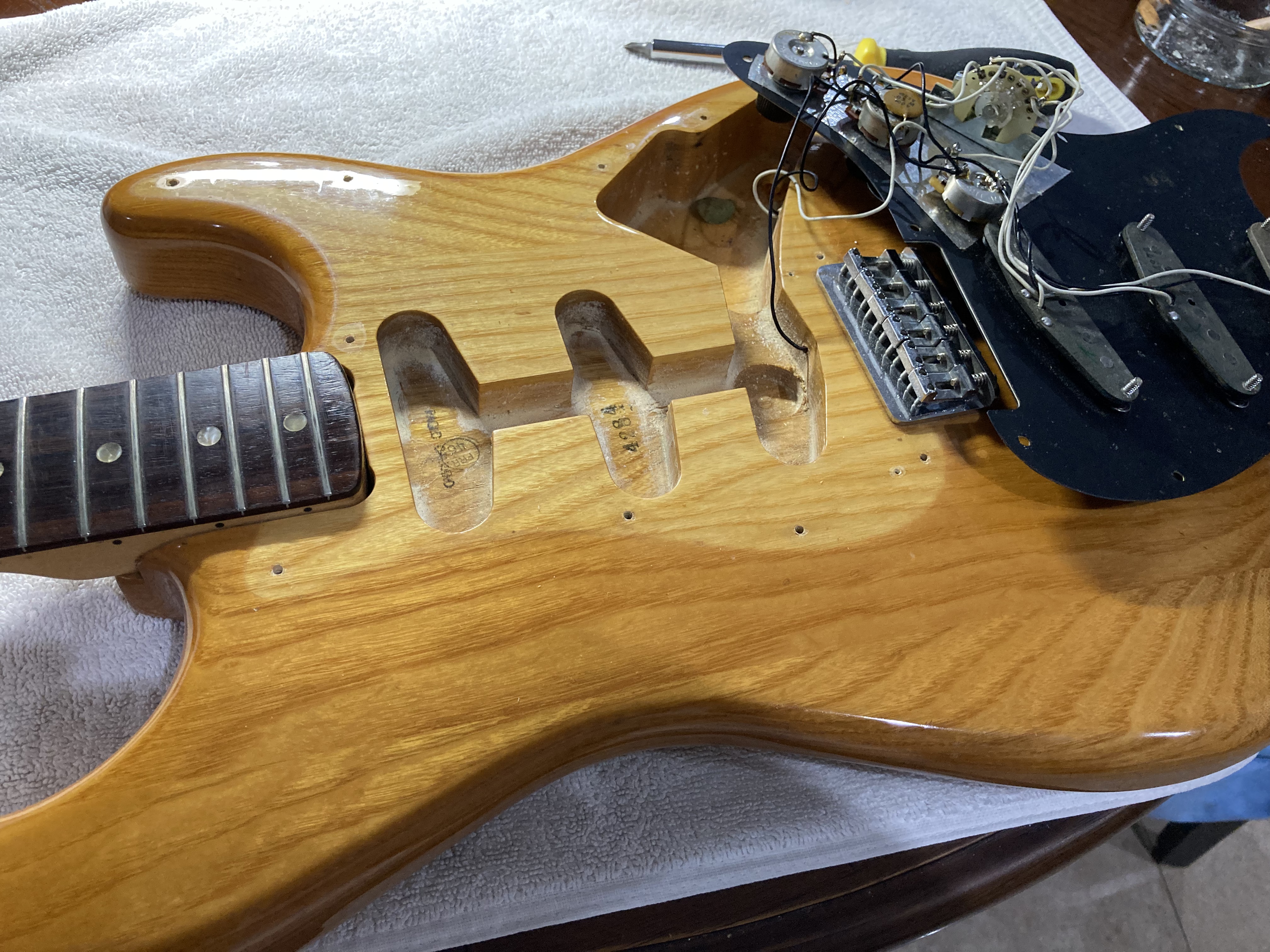 Fender Stratocaster hardtail '68 '72 '79 '82 '84 ?