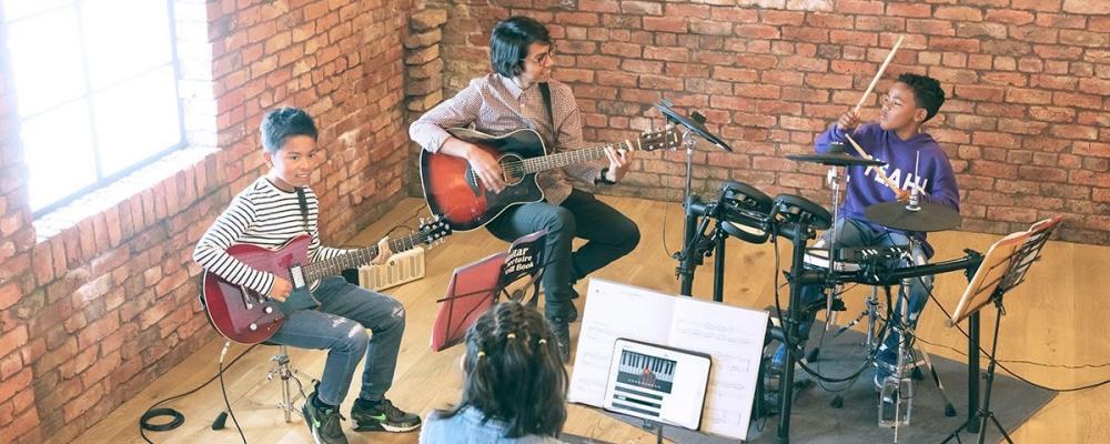 A Music Show, Yamaha porta i laboratori musicali per bambini