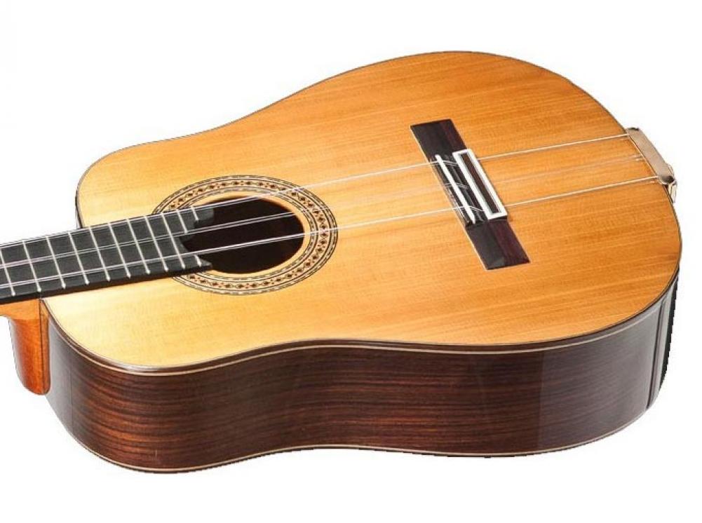 Trasformare una chitarra in un tres cubano