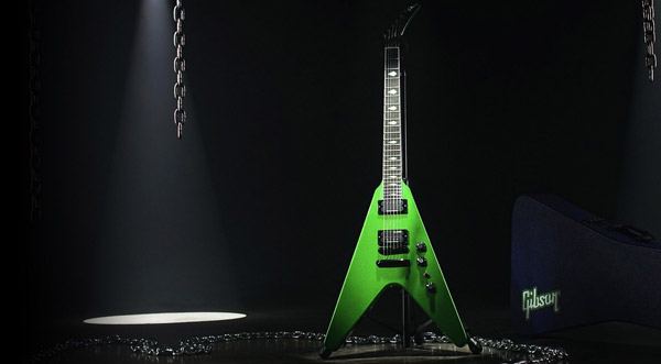 Dave Mustaine inarrestabile: arriva la Flying V Alien Tech Green
