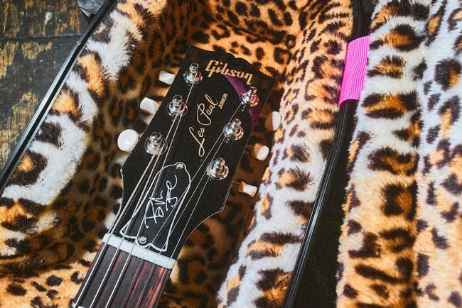 Gibson LPJ Billie Joe: a volte ritornano