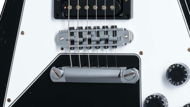 La Flying V che ha creato il sound dei Metallica torna col Gibson Custom Shop
