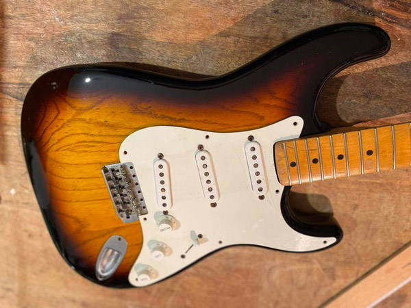 Fender Stratocaster #6851 del 1955: il restauro ToneTeam