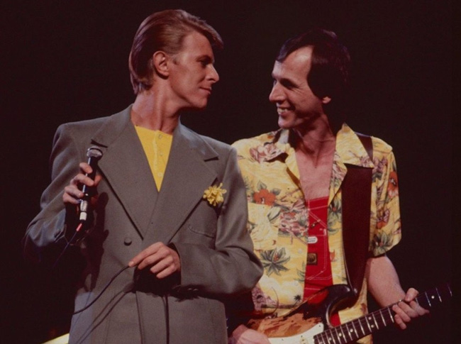 Da Fripp a SRV: gli inarrivabili chitarristi di David Bowie