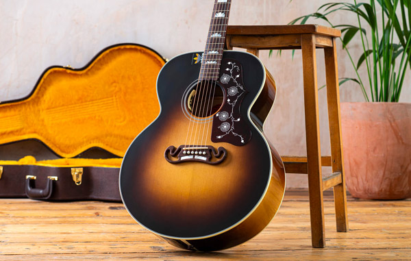La Gibson J-150 di Noel Gallagher diventa limited edition: il video