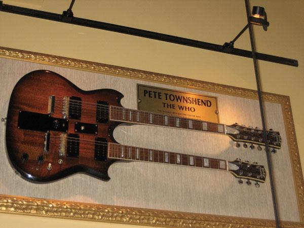 Le Gibson SG double-neck: diavoli e corna