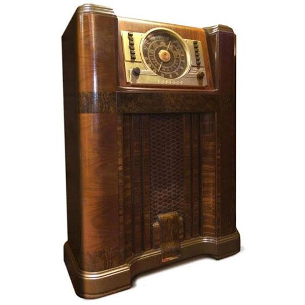 Brynn trasforma la tua radio vintage in un cabinet ad alte prestazioni