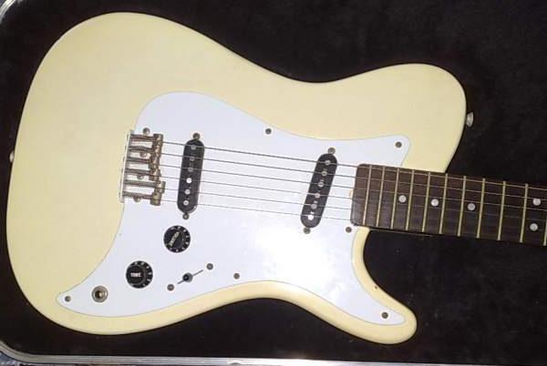 Fender Bullet Deluxe 1981